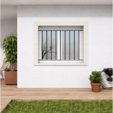 Grille fenêtre de sécurité modèle Niort en acier sur-mesure composée de 2  lisses et de barreaux en carré plein.