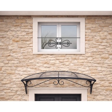 Barre d’appui de fenêtre  Faymoreau en acier sur-mesure composée d’1 lisse et de volutes en fer plat.